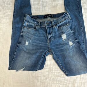 Hollister Women's Light Blue Ripped Skinny Jeans‎